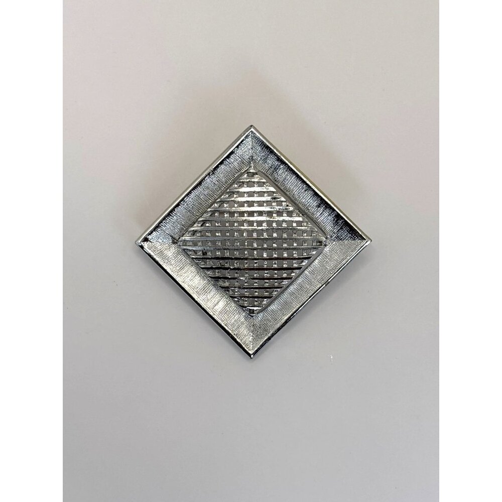 Sarah Coventry Vintage Silver Tone Criss Cross Woven Square Shape Brooch Pin